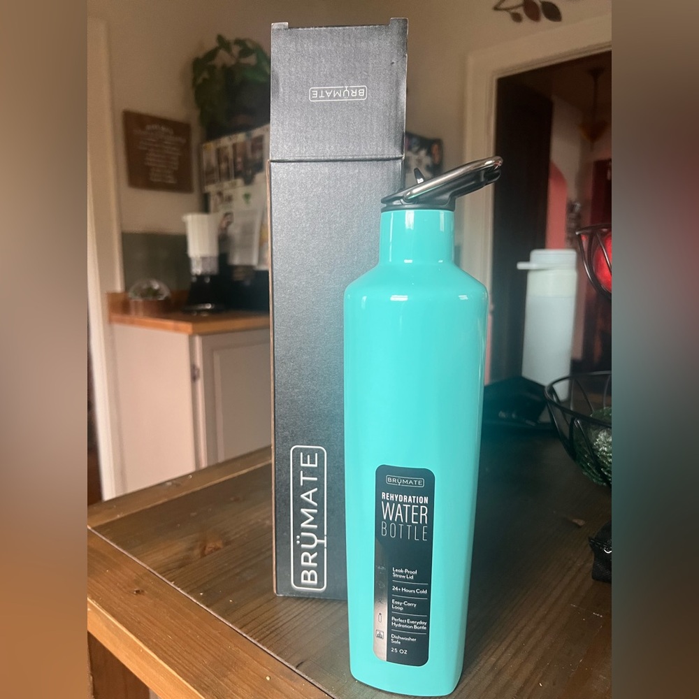 BrüMate Rehydration Water Bottle - aqua - 25 oz
